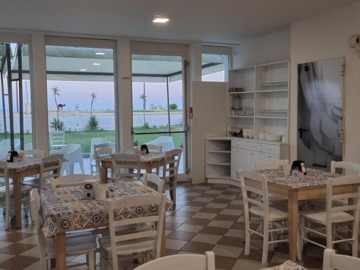 Hotel Rivabella Davoli Extérieur photo