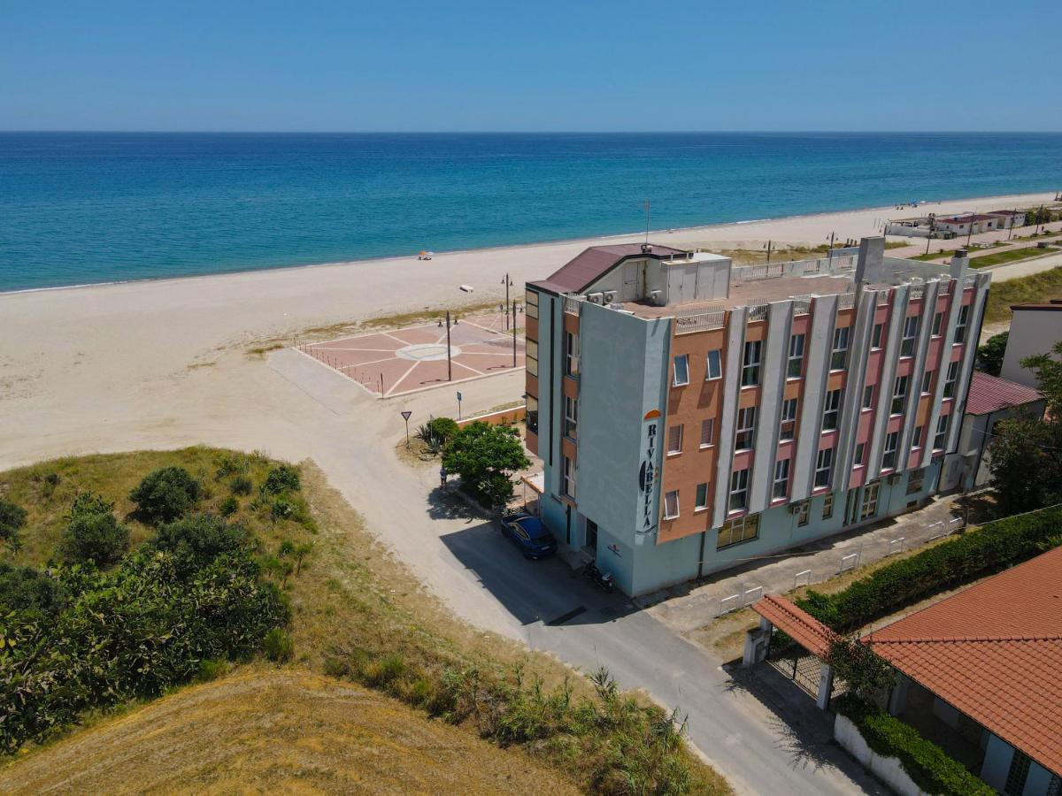 Hotel Rivabella Davoli Extérieur photo