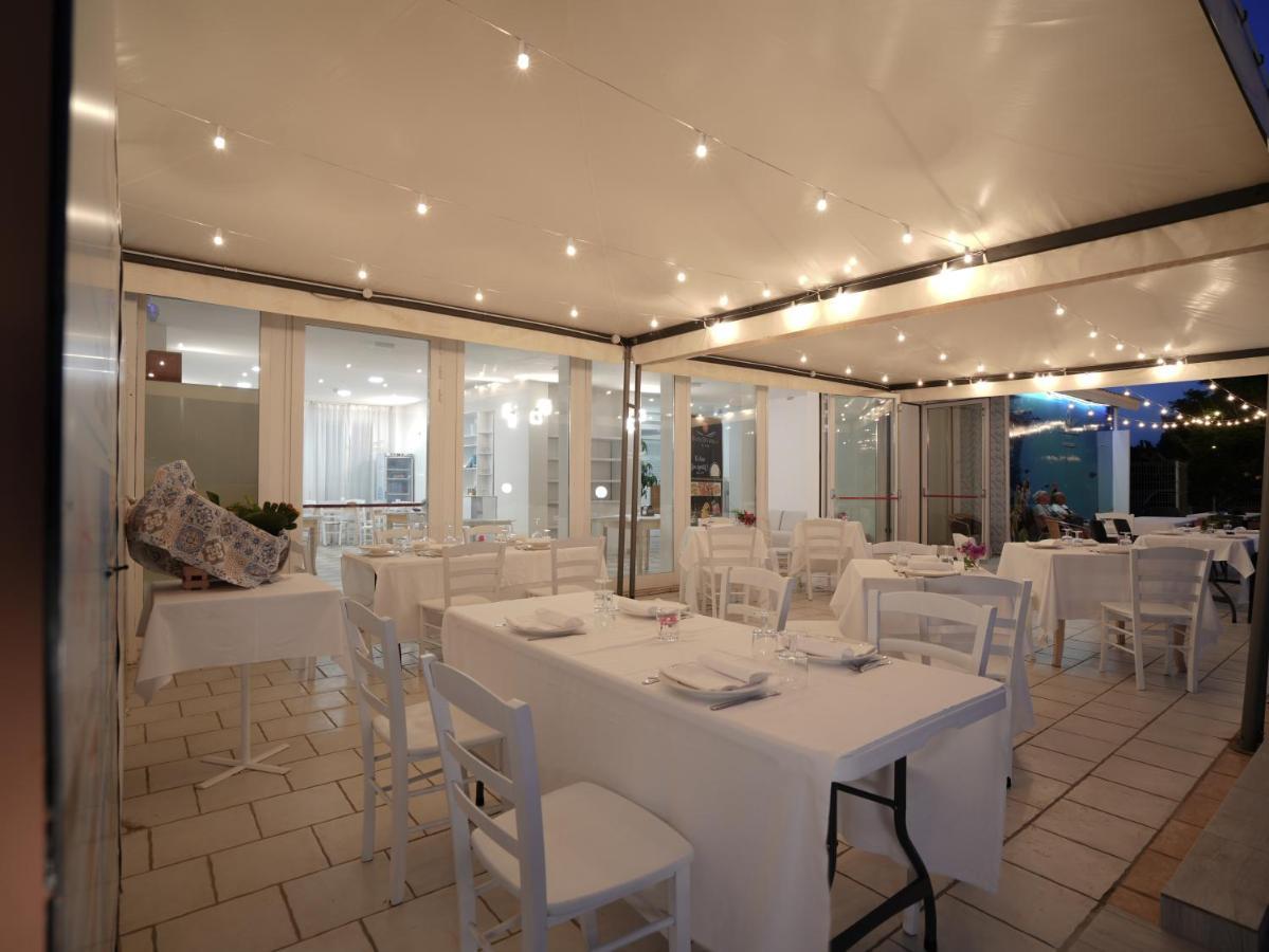 Hotel Rivabella Davoli Extérieur photo