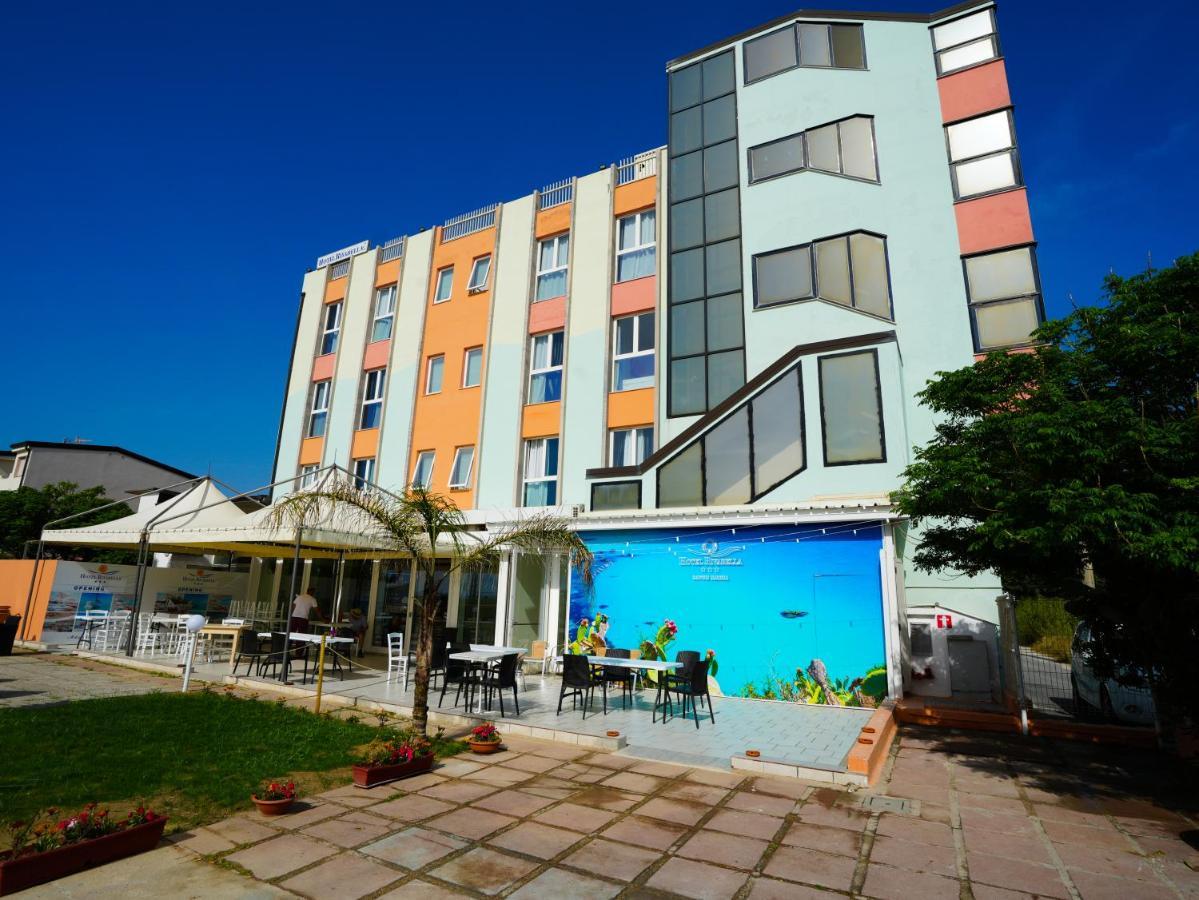 Hotel Rivabella Davoli Extérieur photo