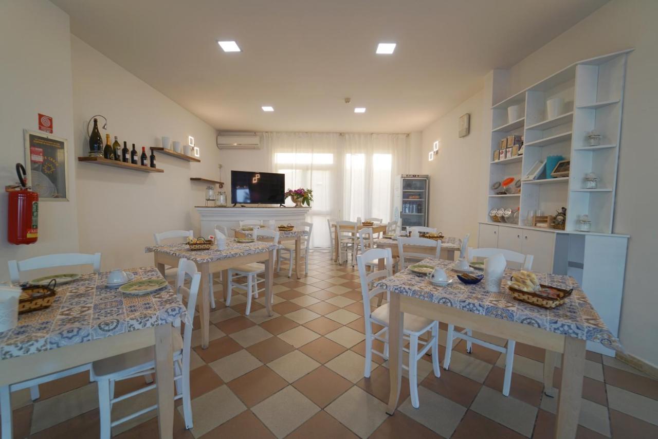 Hotel Rivabella Davoli Extérieur photo