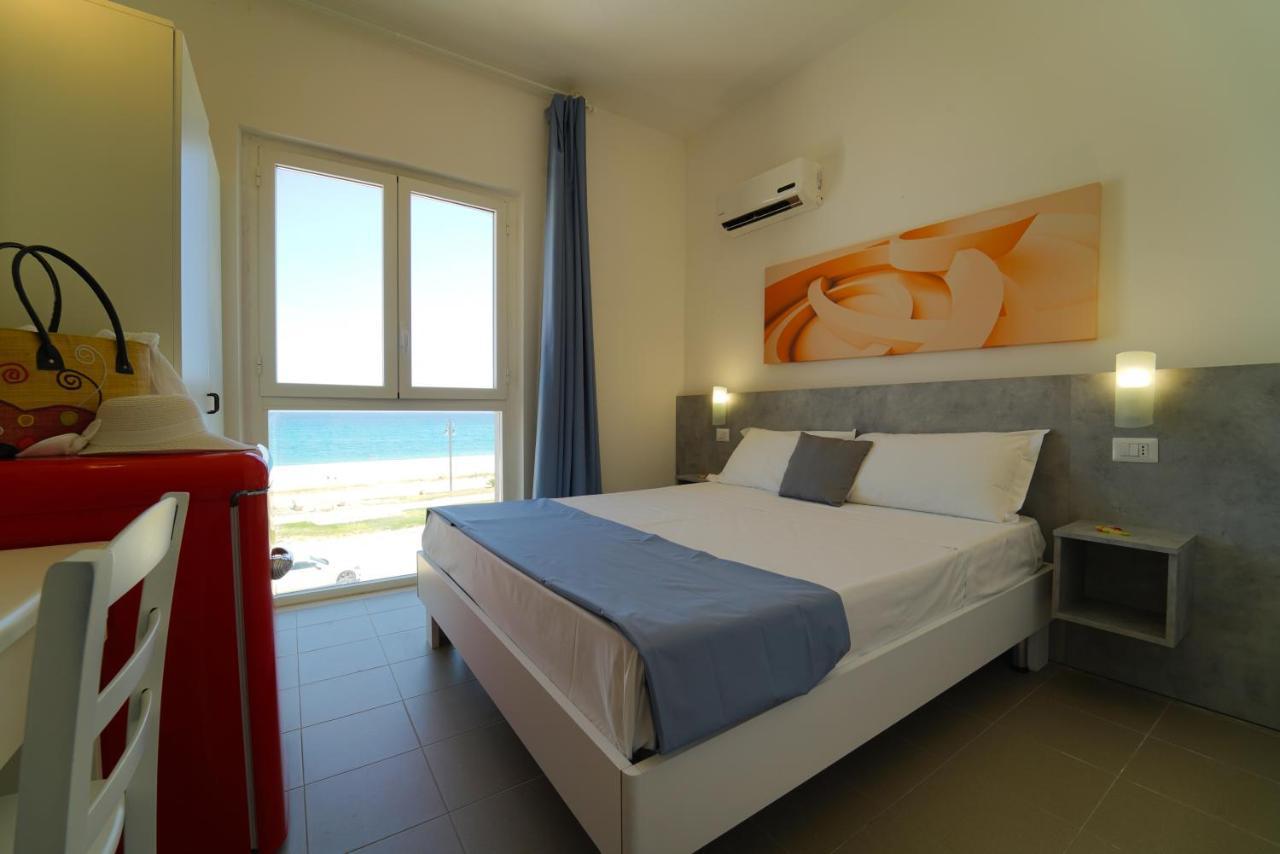 Hotel Rivabella Davoli Extérieur photo