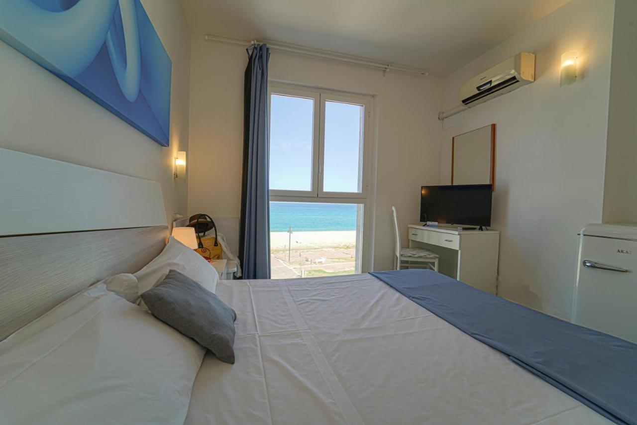 Hotel Rivabella Davoli Extérieur photo