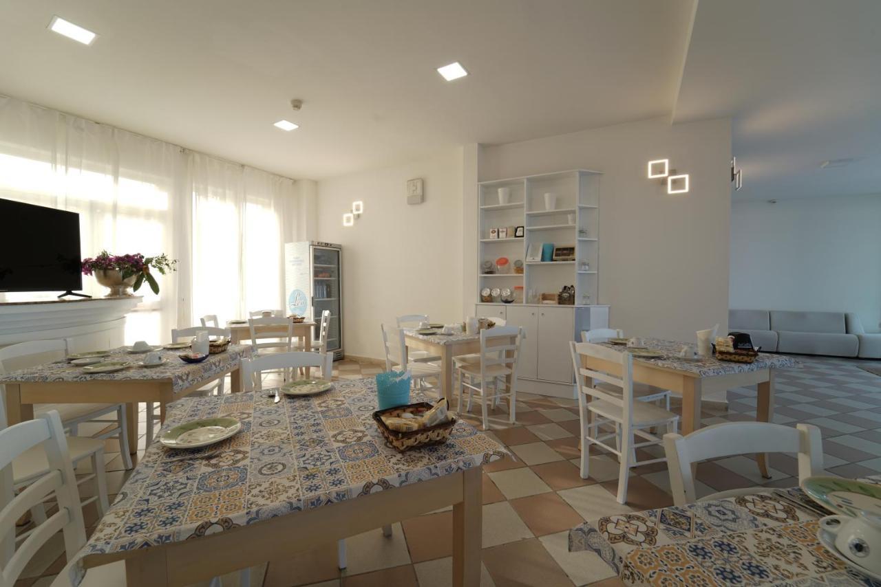 Hotel Rivabella Davoli Extérieur photo