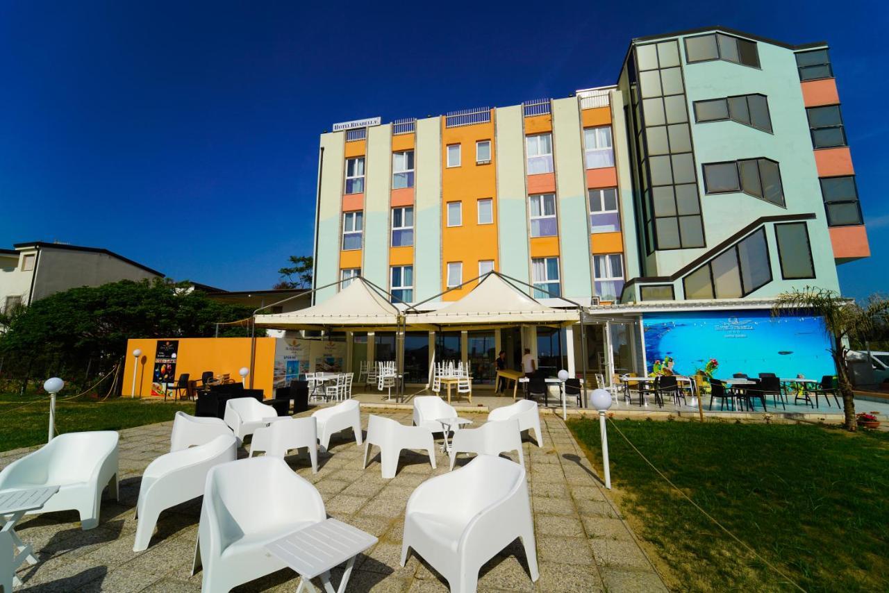 Hotel Rivabella Davoli Extérieur photo