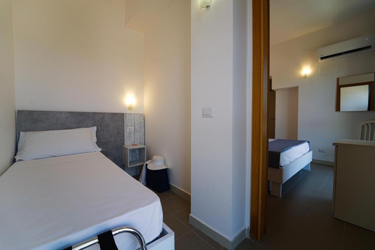 Hotel Rivabella Davoli Extérieur photo