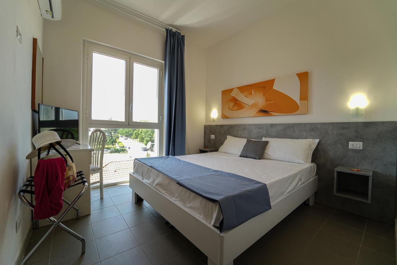 Hotel Rivabella Davoli Extérieur photo